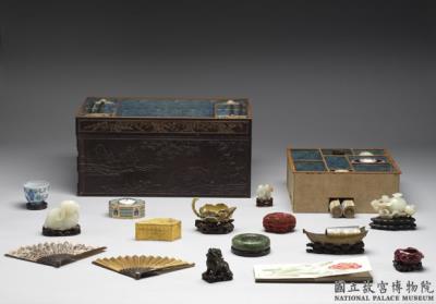 图片[3]-Sandalwood box with antiques design, Qing dynasty, Qianlong reign (1736-1795)-China Archive